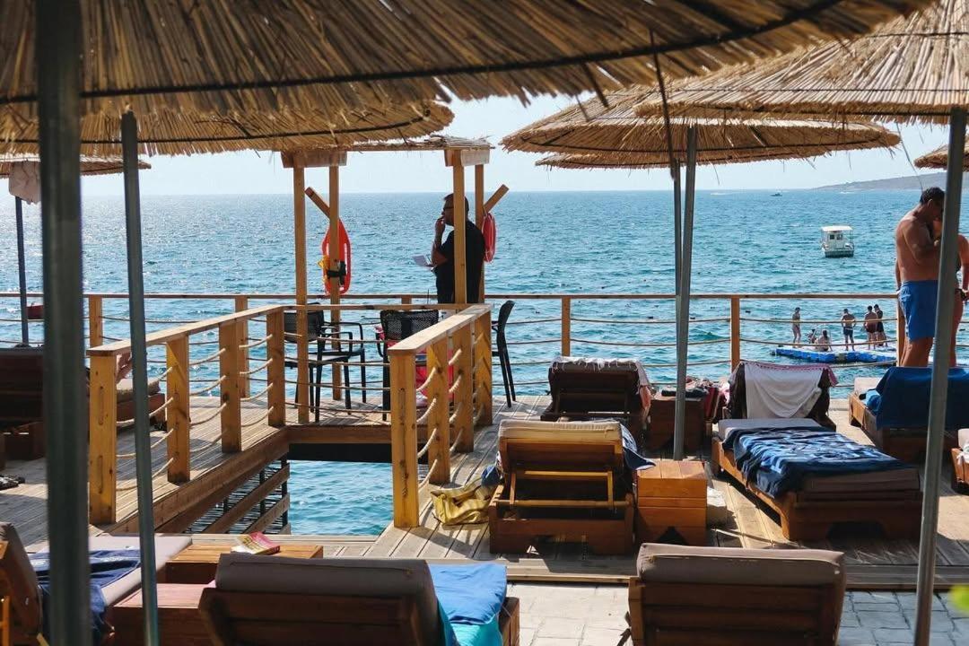 Jad Rooms Sarandë Exterior foto